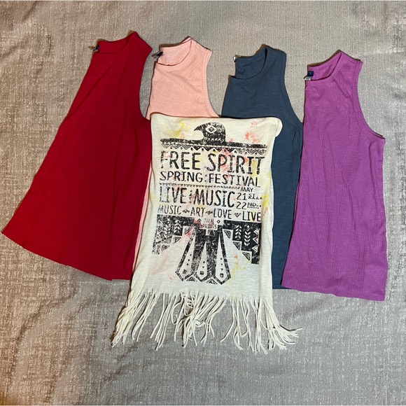 5-Tank top bundle! - Picture 1 of 3